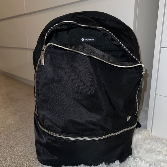 LULULEMON CITY ADVENTURER BACKPACK 20L - Picture 1 of 8